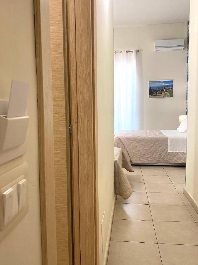 גיארדיני נאקסוס Nina B&B מראה חיצוני תמונה