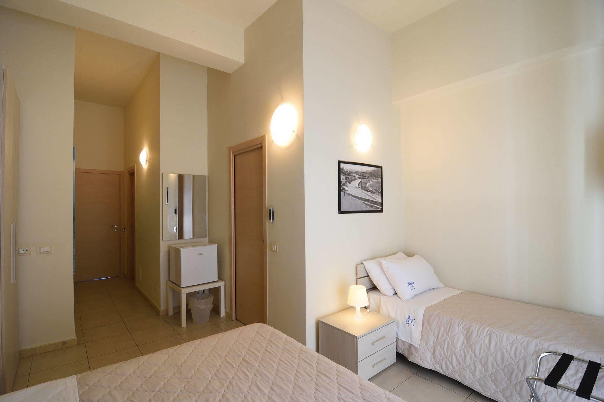 גיארדיני נאקסוס Nina B&B מראה חיצוני תמונה